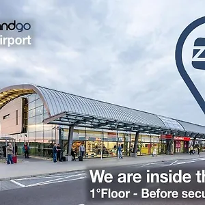  Hotel kapsułowy Resting Pods - Zzzleepandgo Modlin Airport Wmi